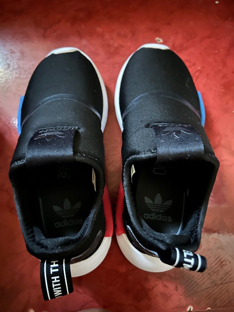 Original Adidas for kids/toddler (Category: Babies & Kids Fashion) located in Manila. Submitted by sofiatanya (Listing ID 1276163596, Image 1). Description: Good condition. Walang kahit anong damage. Nakaliitan nalang ng anak ko. Hindi masyadong gamit dahil bihira lang umalis. Original ito. Original price is 3800. Size is 11 1/2K Loc: Tondo Area.