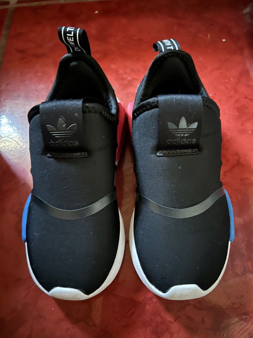 Original Adidas for kids/toddler (Category: Babies & Kids Fashion) located in Manila. Submitted by sofiatanya (Listing ID 1276163596, Image 3). Description: Good condition. Walang kahit anong damage. Nakaliitan nalang ng anak ko. Hindi masyadong gamit dahil bihira lang umalis. Original ito. Original price is 3800. Size is 11 1/2K Loc: Tondo Area.