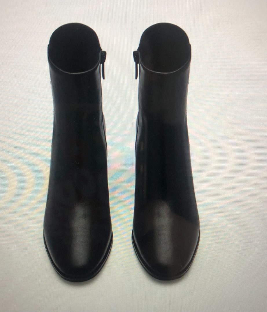 Pedro Leather Heel Boots, Women's Fashion, Footwear, Boots on Carousell