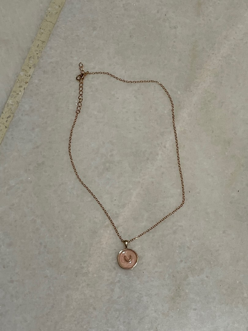 Gold s top necklace charm