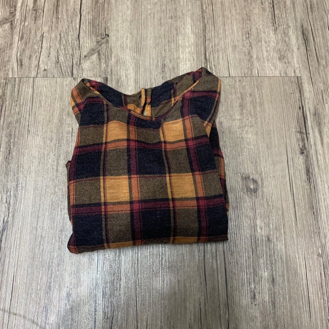 Plaid Dress (Category: Dresses) located in Manila. Submitted by bitofthings (Listing ID 1276316193, Image 1). Description: fits S-M.