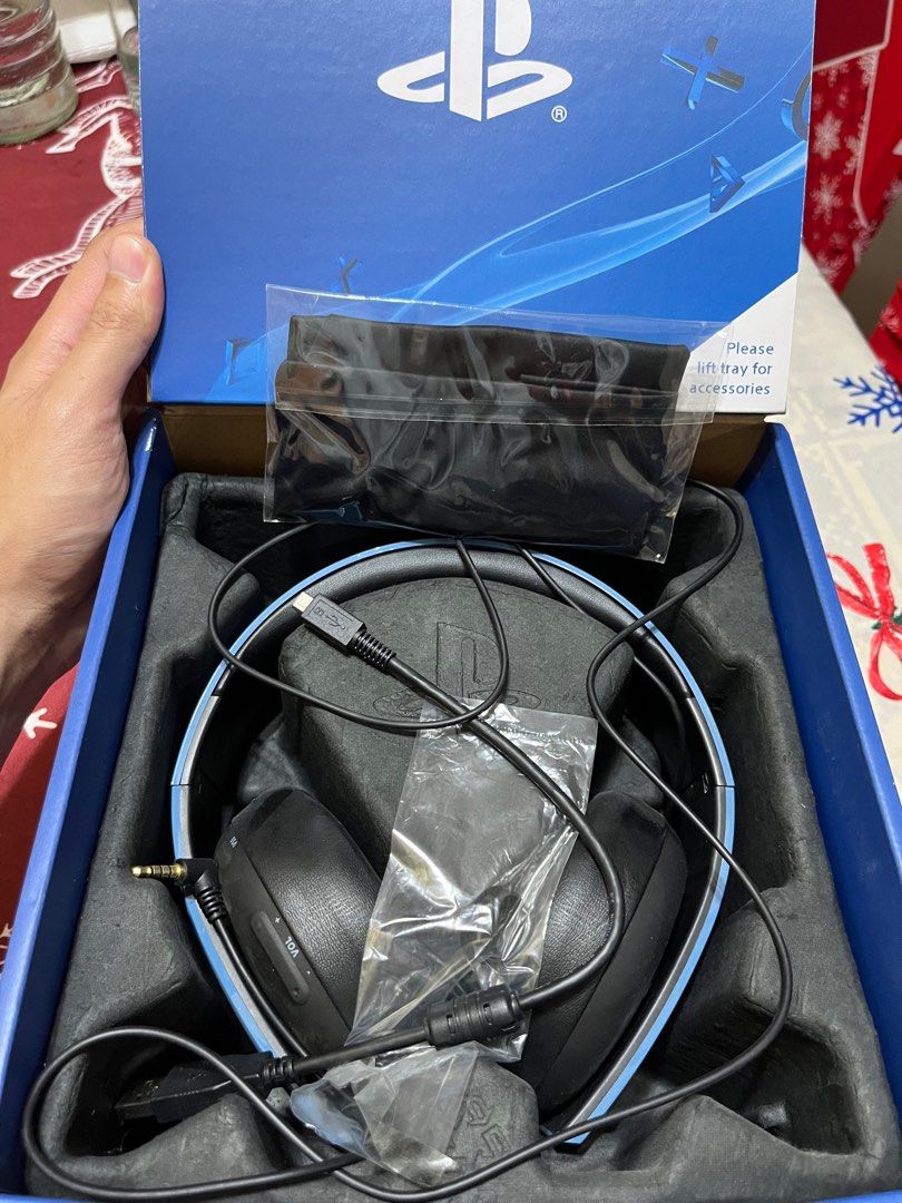 Playstation 4 pulse headset, Video Gaming, Video Game Consoles