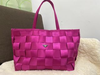 (Category: ) located in . Submitted by myselectedbags (Listing ID 1276293752, Image 1). Description: .