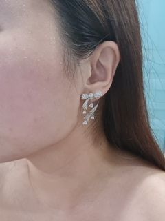 ribbon crystals earrings