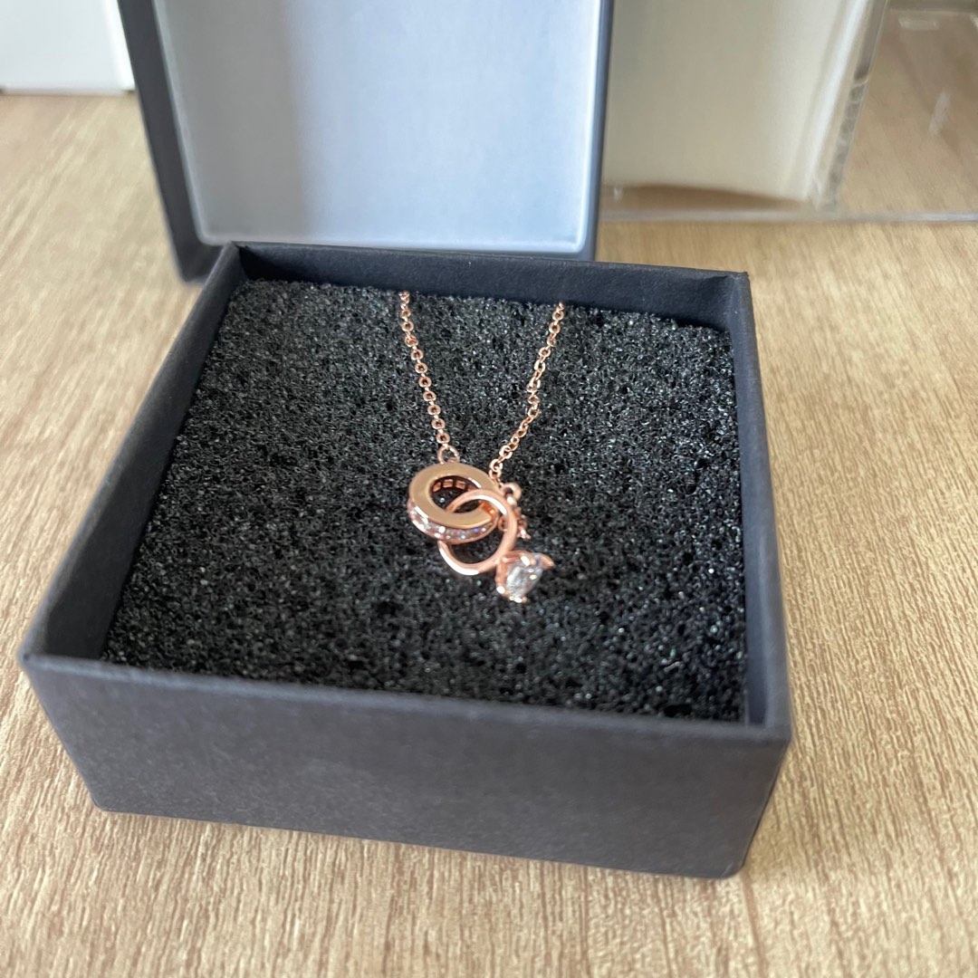 Gold ring and necklace set sale