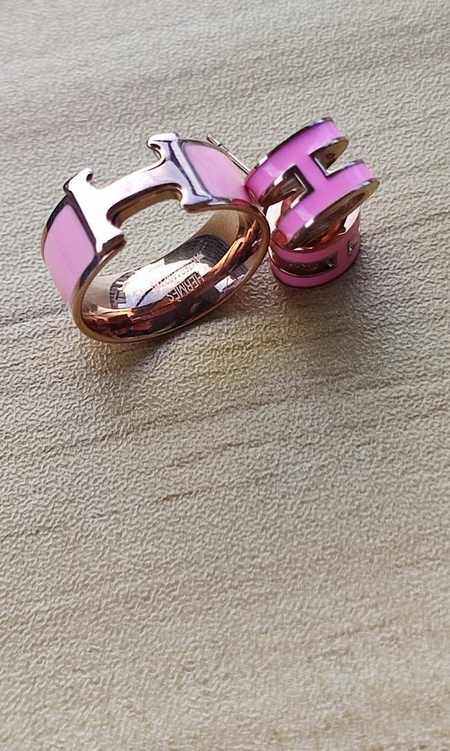 rosegold pink hermes ring, Women's Fashion, Jewelry & Organisers