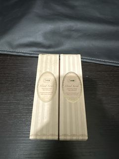 （分類：）位於 。 由 lemonteaaaaaaa 提交（商品編號 1276322811，圖片 1）。簡介： 。