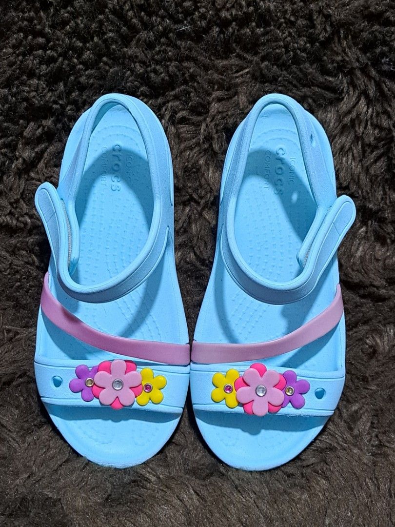 C12 crocs in cm store