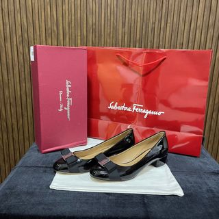 Ferragamo discount pumps sale
