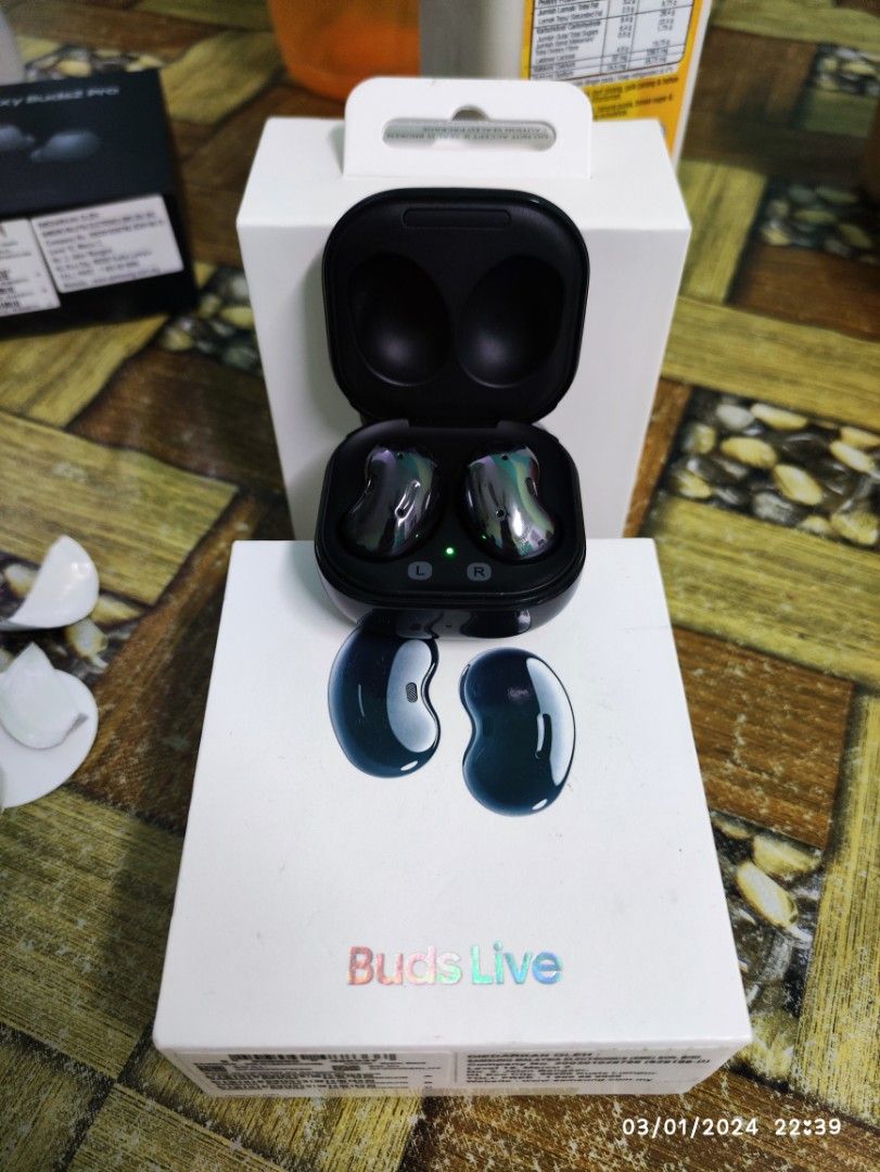 Samsung galaxy 2025 buds live black