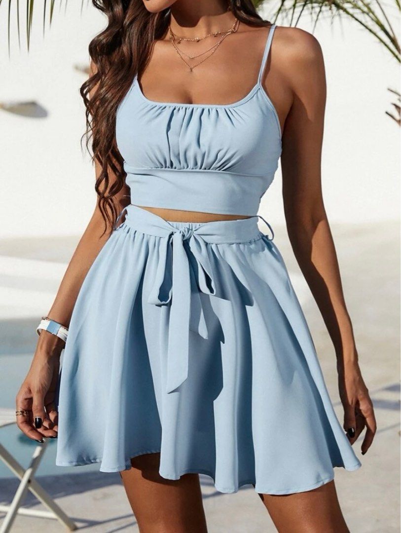SHEIN VCAY Solid Tube Top & Belted Shorts Set