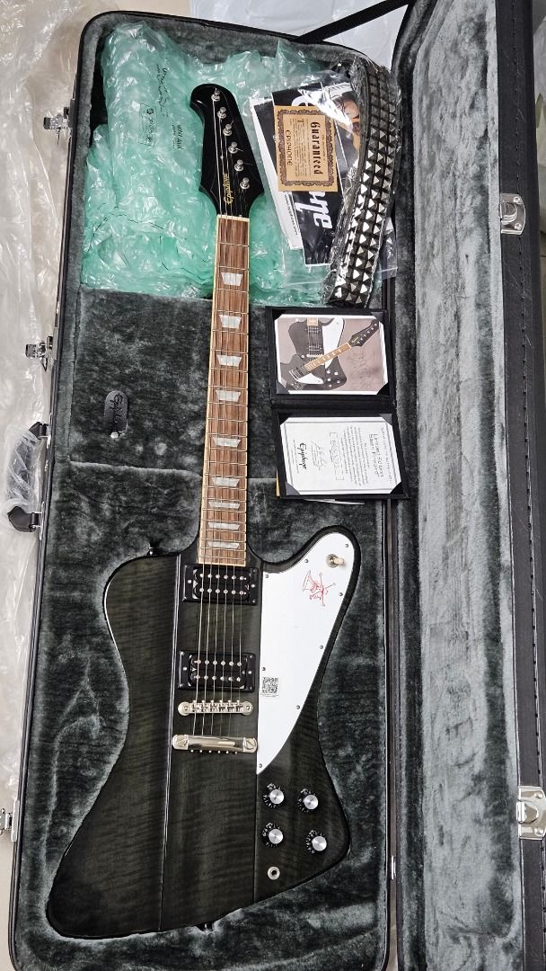 Slash Limited Edition Firebird Guitar Epiphone 全球限量有證書 Dale MV, 興趣及遊戲 ...
