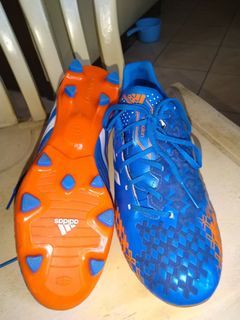 Soccer Shoes 8.5 Adidas Predator