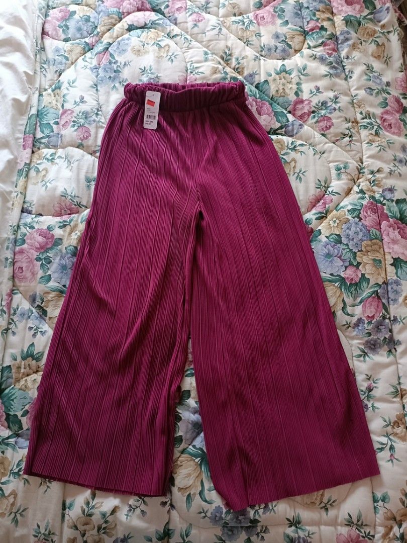 SPORTSGIRL Plisse Pleated C S Pant Bottoms Women s Fashion Clothes on Carousell