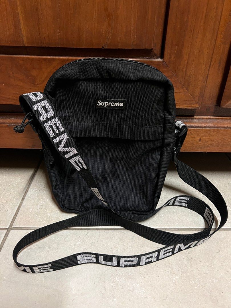 Supreme shoulder bag ss18 Men s Fashion Bags Sling Bags on Carousell