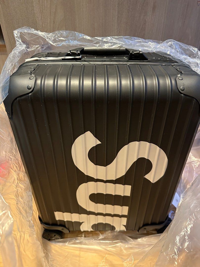 Supreme x Rimowa Luggage 45L black 有單, 興趣及遊戲, 旅行, 旅遊  