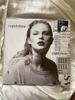 Taylor Swift VINYL- REPUTATION (Never been used/ Good as New)