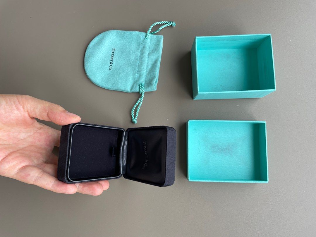 Tiffany bracelet box jewelry box with pouch and paper bag Luxury