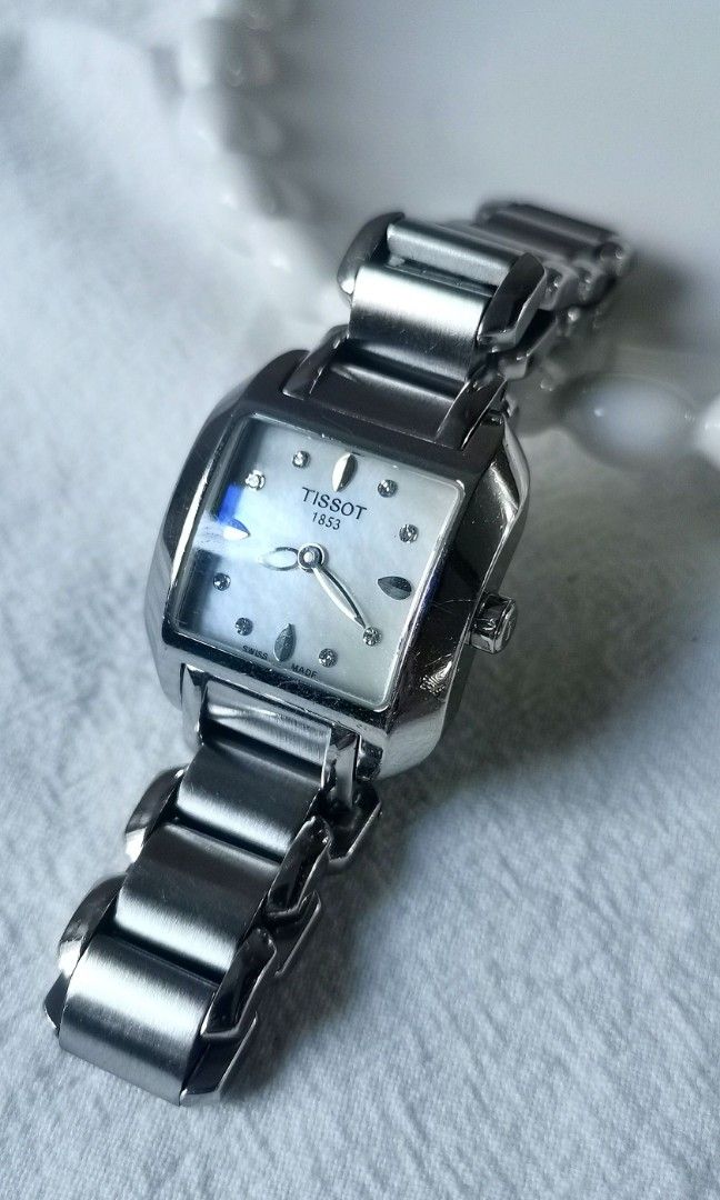Tissot t shop wave square