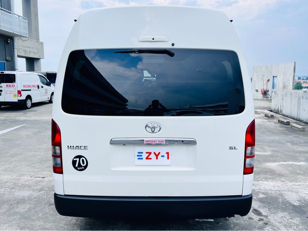 Toyota Hi Roof Commuter 2.8A62872685661057113
