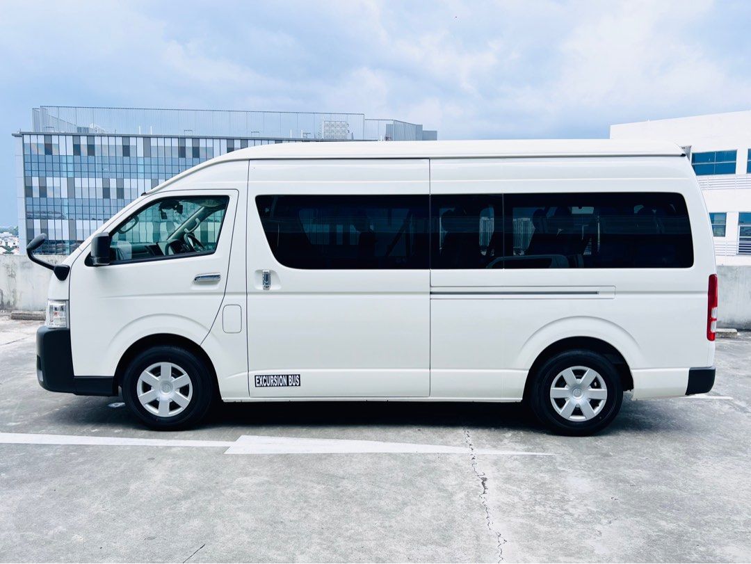 Toyota Hi Roof Commuter 2.8A62872685661057112