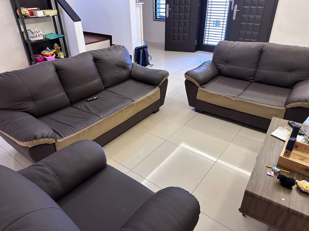 USED SOFA SET