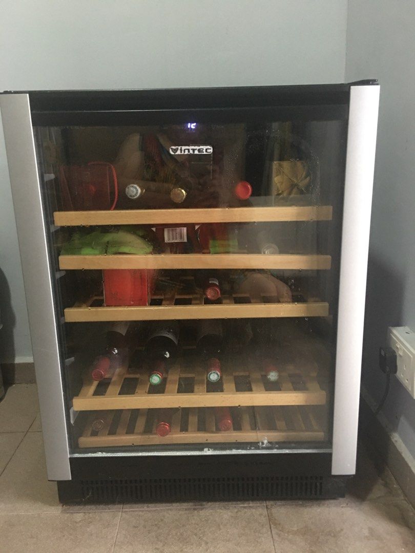 Vintec v40SG”e” single zone wine fridge, TV & Home Appliances, Kitchen