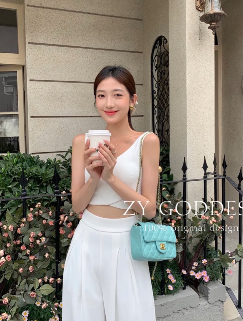 White crop deals top and pants