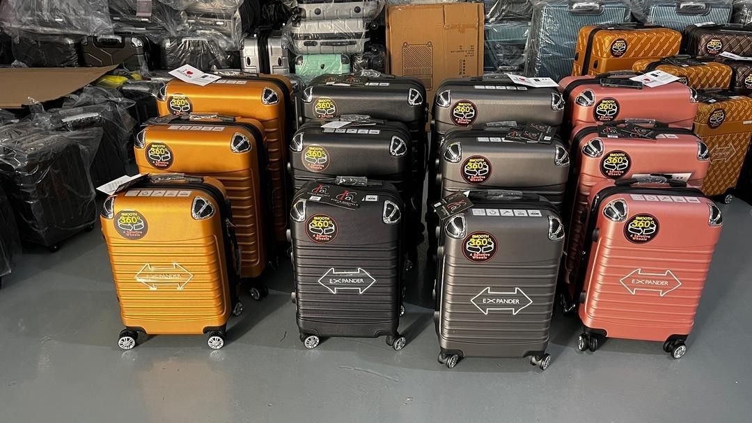 Wholesale luggage outlet bags