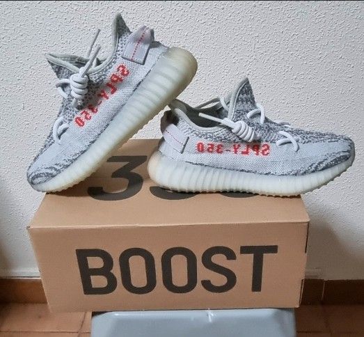 WTS US4 YEEZY BOOST 350 BLUE TINT Men s Fashion Footwear Sneakers on Carousell