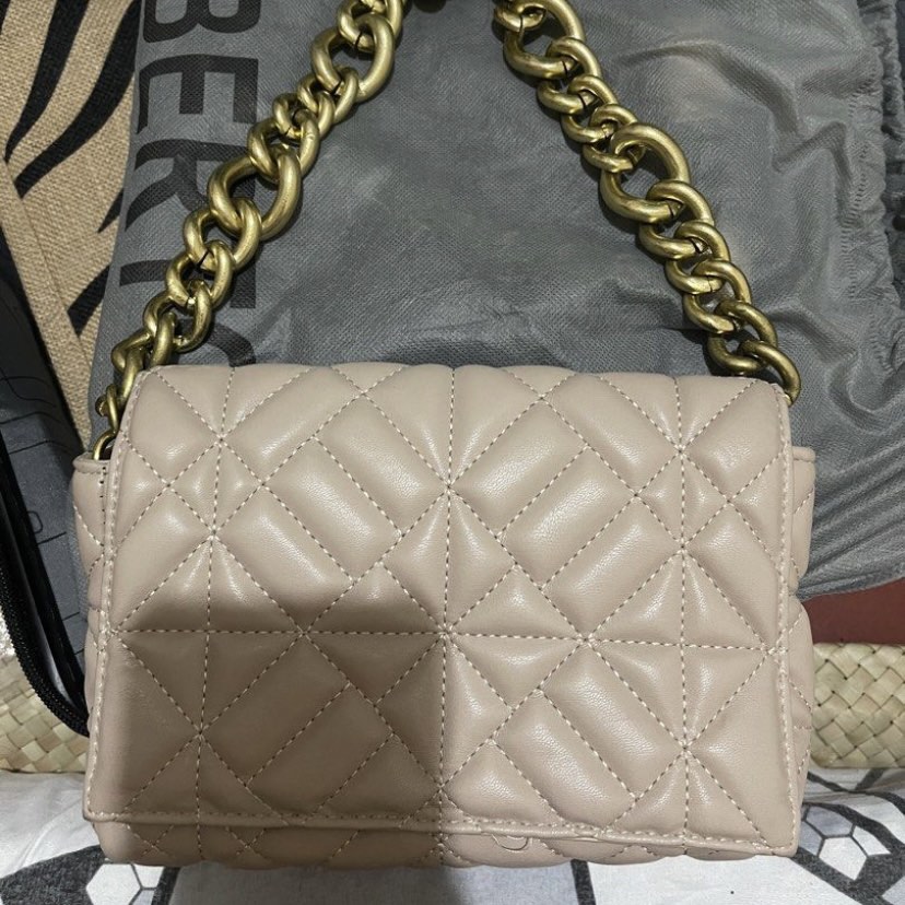 Zara Quilted Bag, Women's Fashion, Bags & Wallets, Shoulder Bags on