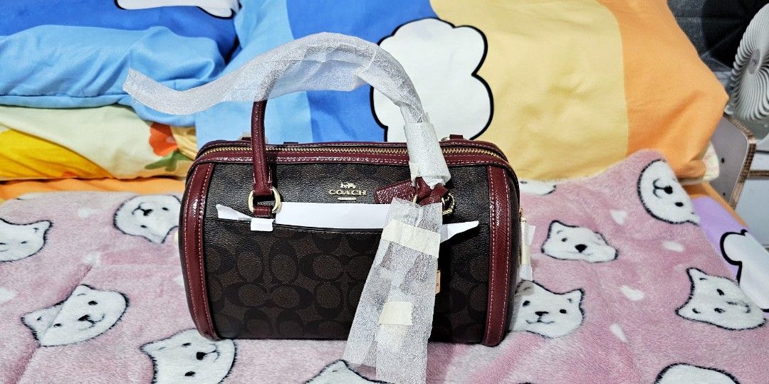 Zoe Barrel in Signature Canvas Luxury Bags Wallets on Carousell