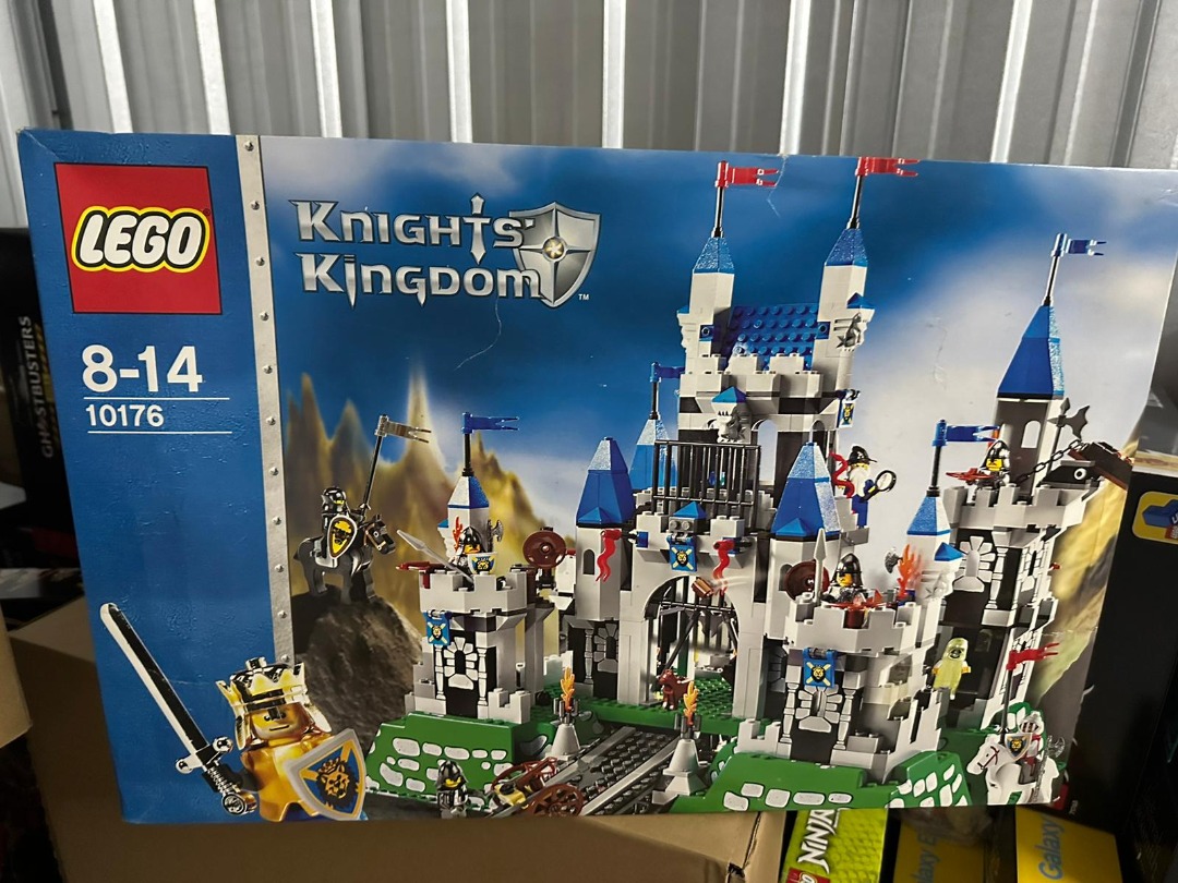 Lego knights hot sale kingdom castle