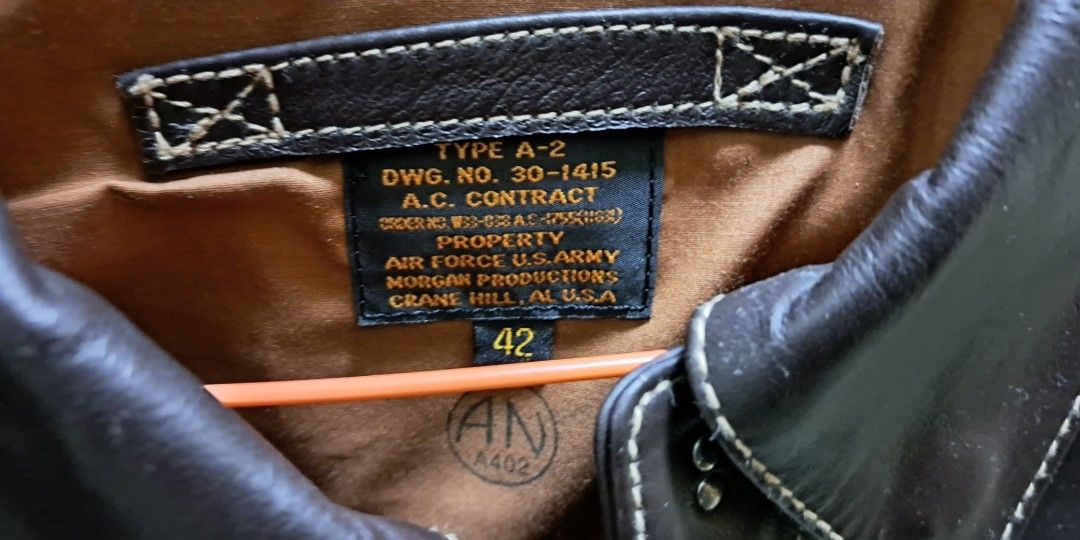 A2 jacket （分類：外套及戶外衣服）位於 Hong Kong。 由 m.k.6 提交（商品編號 1282949232，圖片 5）。簡介： size 42馬皮韓國製造。