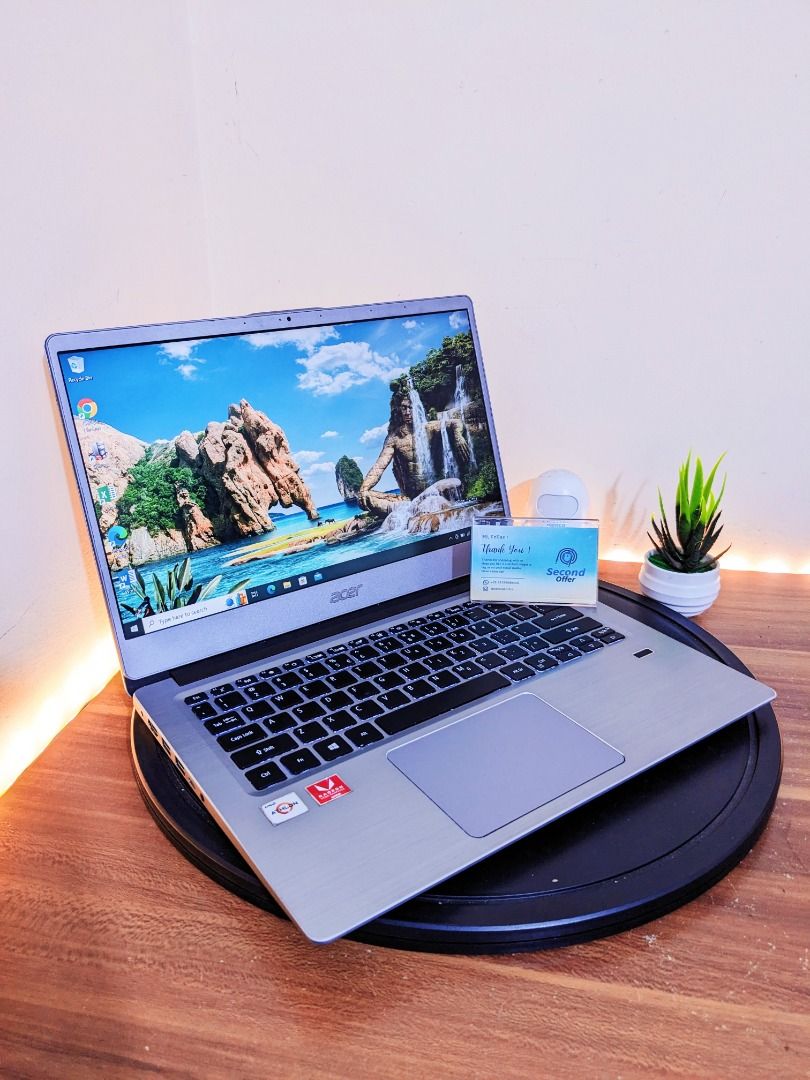 Acer Swift 3 AMD Athlon 300u RAM 8GB SSD 256GB Full HD IPS