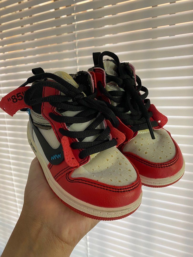 Kids off store white jordan 1