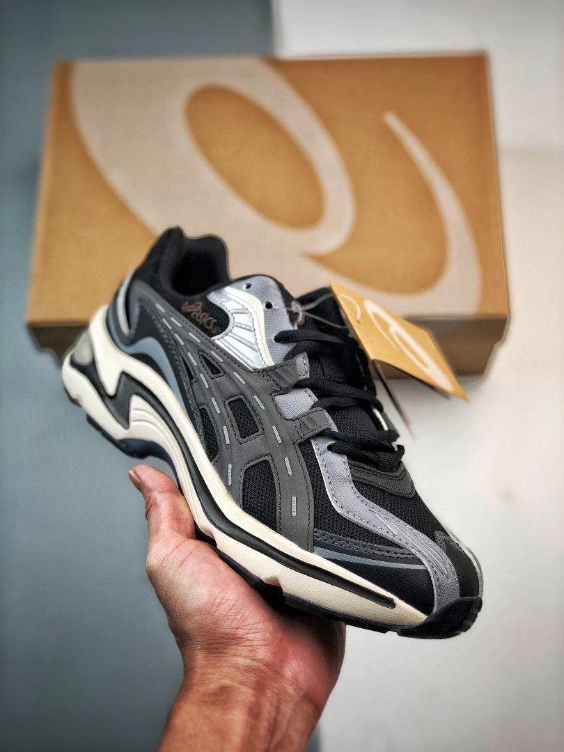 Asics Gel Preleus Black Grey runng shoes