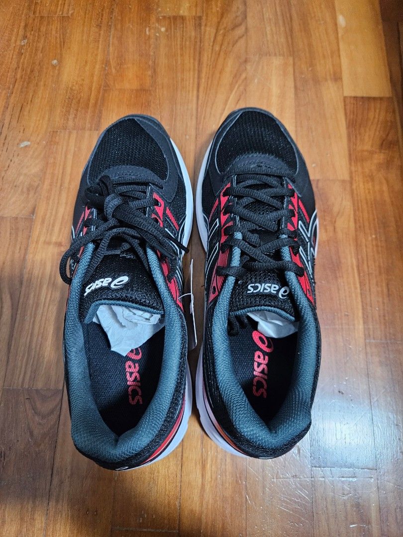 Which asics running shoes on sale