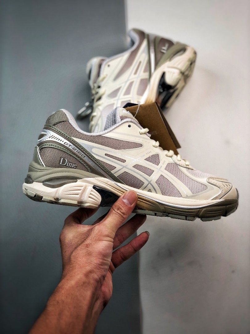 Asics sales sneakers wolf