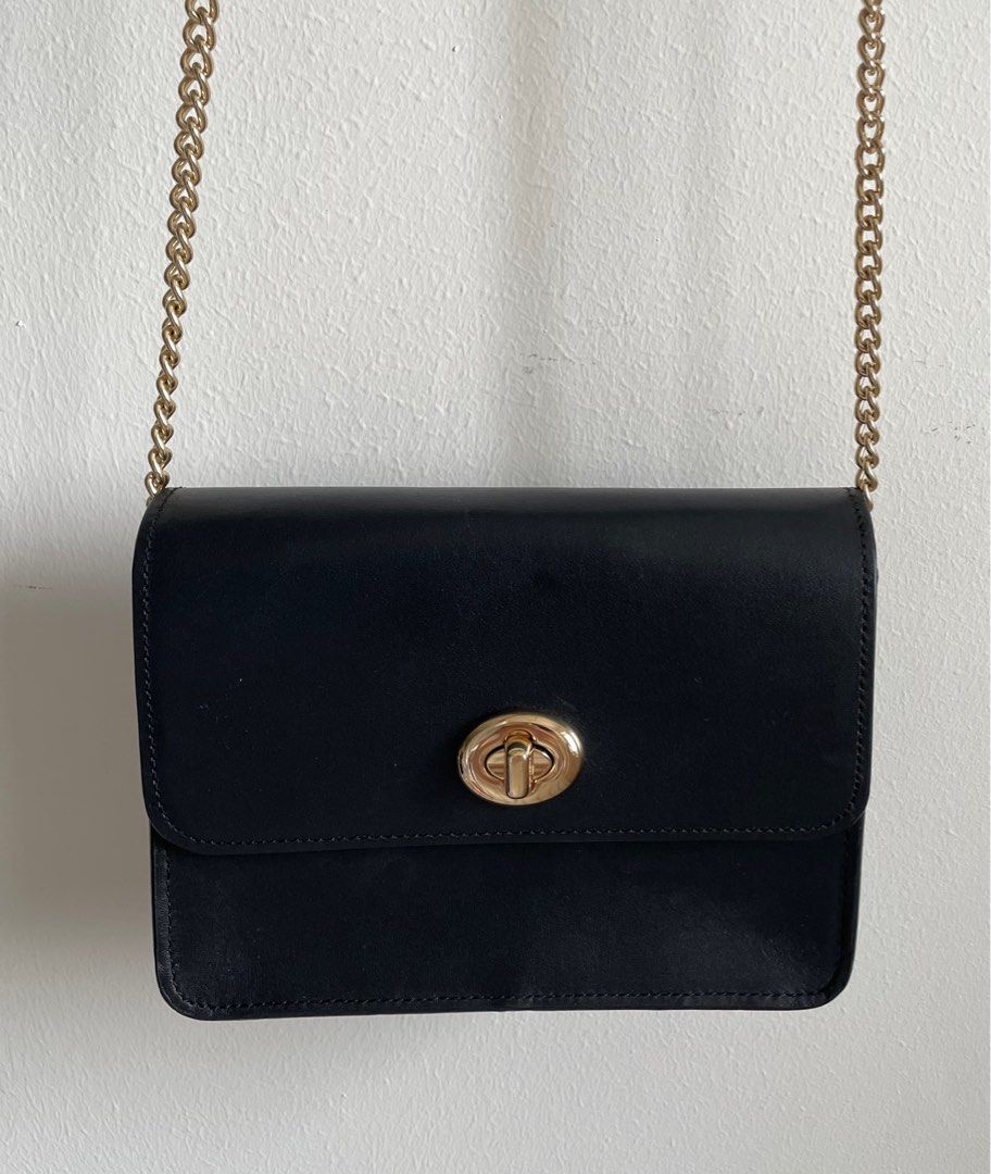Chain crossbody hotsell coach