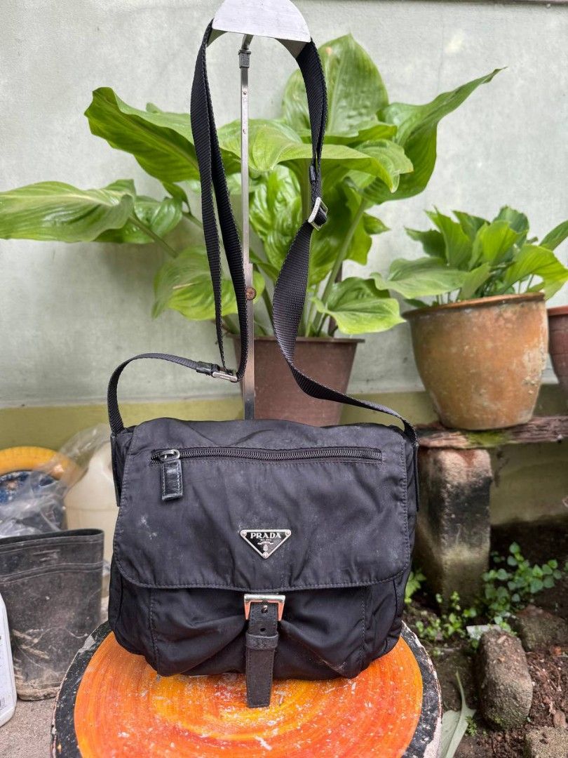 Authentic Prada (Category: Bags & Wallets) located in Pasir Mas. Submitted by khairulpeja (Listing ID 1282858641, Image 1). Description: used.