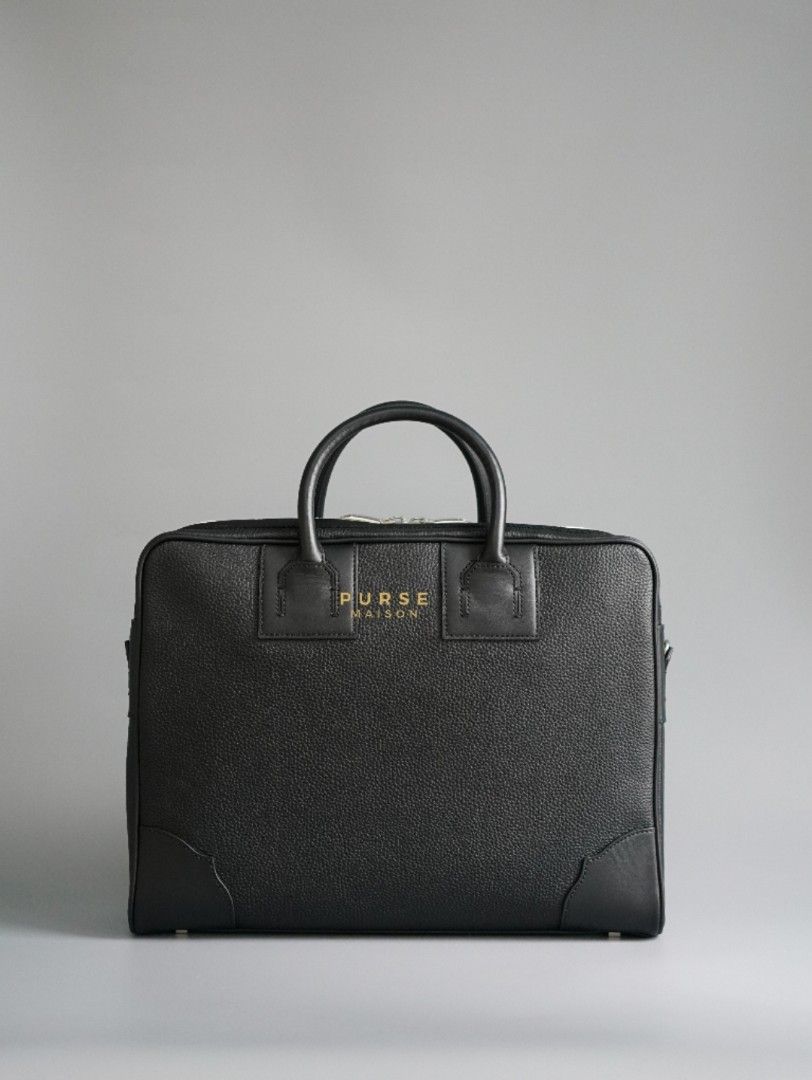 Bally Men’s Briefcase Black in Grained Leather (Category: Luxury Bags & Wallets) located in Taguig. Submitted by pursemaison (Listing ID 1282841860, Image 2). Description: Bally Men’s Briefcase Black in Grained Leather ✨Php 45,000 *Additional 3.85% for straight credit card payments *Available for 3 months layaway with 1% interest per month *BDO credit card up to 36 mos & Citibank credit card up to 24 mos (with interest) CONDITION: Brand New RATIN