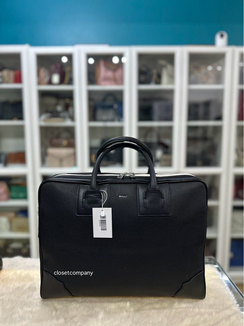 Bally Men’s Briefcase Black in Grained Leather (Category: Luxury Bags & Wallets) located in Taguig. Submitted by closetcompany (Listing ID 1282898305, Image 1). Description: Bally Men’s Briefcase Black in Grained Leather 🫧Php 45,000 🫧CONDITION: Brand New 🫧RATING: 10/10 🫧INCLUSION: dust bag, adjustable and detachable strap 🫧Modes of Payment: Cash BDO credit card (Up to 12 mos installment with interest) Layaway Paypal Accepted Bank Transfer : 
