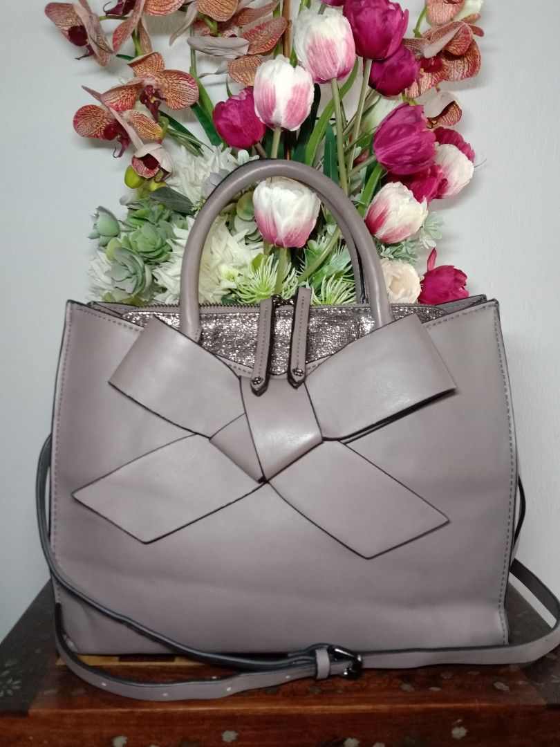 Betsey johnson hot sale bow satchel