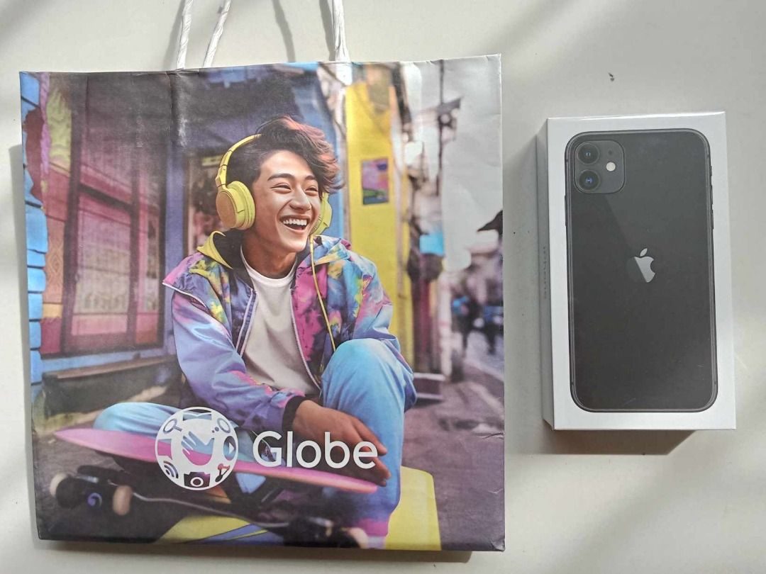 Bnew Iphone 11 128GB (Category: iPhone 11 Series) located in Quezon City. Submitted by magicgerry (Listing ID 1282833307, Image 3). Description: Iphone 11 (P32,000.00) > Renew of contract; got from globe > Color black > 128GB memory > Original, Bnew and Sealed > Locked for 2yrs with globe > Complete with receipt and box Specs: Display: 6.1-inch LCD, 1792 X 828 Processor: Apple A13 Bionic RAM: 4GB Storage: 128GB Cameras: Wide: 12MP, f/1.8, OIS Ult