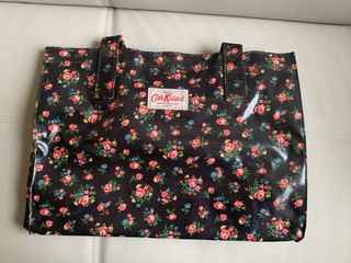 （分類：）位於 。 由 szeemily 提交（商品編號 1282833423，圖片 1）。簡介： 。