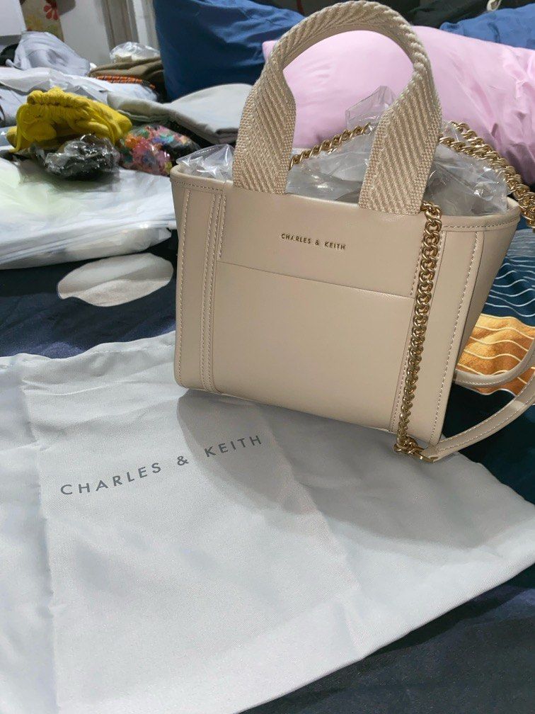 Chain handle new arrivals tote bag