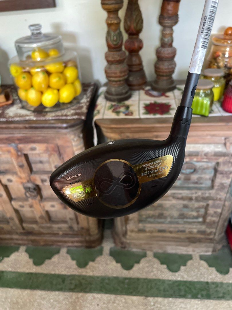 Cobra Speedzone driver brandnew (Category: Golf) located in Manila. Submitted by kyleramooos (Listing ID 1282905706, Image 3). Description: Cobra Speedzone driver brandnew from raffle 9 degrees adjustable Hzrdus smoke yellow x stiff With cobra rad hc 14k Head, adaptor, hc only 10k.