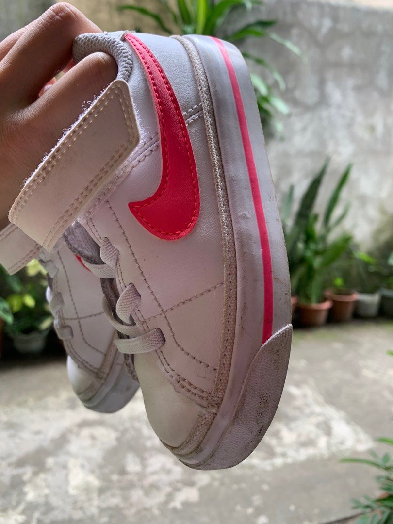 Nike kids shoes 14cm (8c) (Category: Babies & Kids Fashion) located in Legazpi City. Submitted by ZaiasBootek (Listing ID 1282836658, Image 2). Description: Preloved shoes Made in Vietnam Need wash No flaws US 8c Uk 7.5 14cm.
