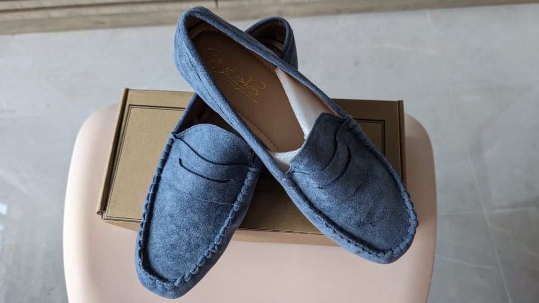 What is d sales in a shoe size